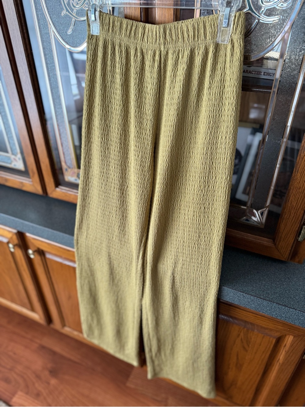 Textured Olive Two-Piece Miou Muse Top & Elastic Waist Pants Set - Picture 3 of 3